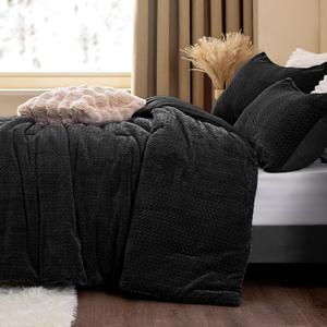 ChiXpace Flannel Fleece Comforter King Set - Furry Black Leaves Pattern Faux Fur Bed Set, Winter Ultra Soft Fuzzy Comfort Set, Velvet Bedding Set for Bed with 2 Pillow Cases