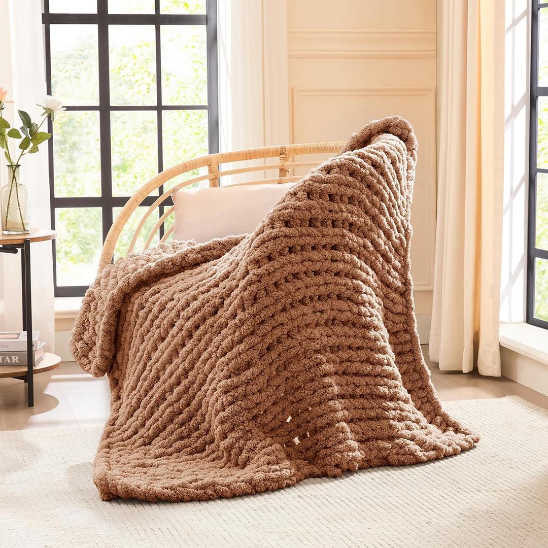L'AGRATY Chunky Knit Blanket Throw - Soft Chenille Yarn Throw Blanket 40x50 Handmade Thick Cable Knit Crochet Blanke - Large Knit Blanket Chunky Rope Knot Throw Blanket for Couch Sofa Bed Home Decor (Brown)