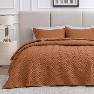 Love's cabin California King Size Quilt Bedding Set Umber Bedspreads - Cal King Summer Quilt Lightweight Bedspread- Wave Pattern Coverlet for All Season - 3 Piece (1 Quilt, 2 Pillow Shams)