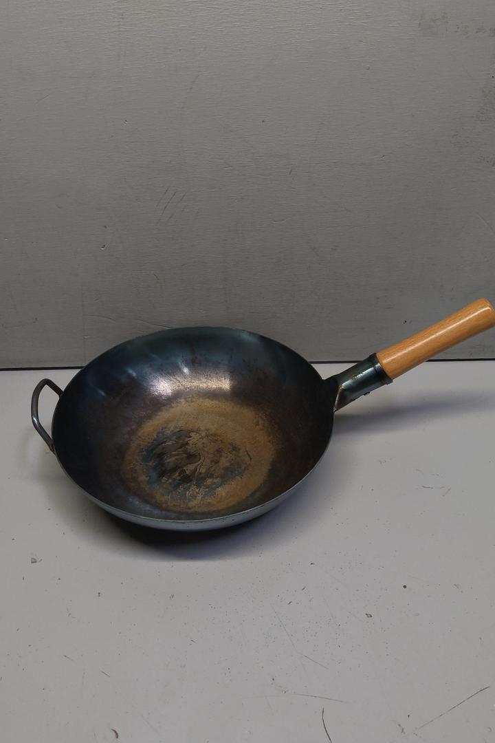 YOSUKATA 13.5" Carbon Steel Wok Pan – Pre-Seasoned Flat Bottom Pow Wok for Stir Fry, BBQ, Grill & Camping – Traditional Japanese Chinese Cookware – Compatible with Induction, Electric, Gas, Open Fire