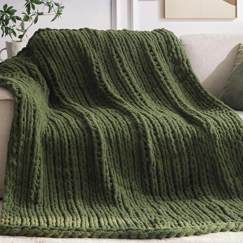 Negwoo Chunky Knit Throw Blanket, 50''*60'' Knitted Throw Yarn for Bed Couch, Handmade Green Crochet Big Thick Blanket, Machine Washable Cute Comfy Blanket for Home Decor