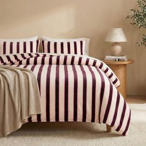 Bedbay Striped King Comforter Set Velvety Fleece Comforter Set Modern Style Striped Beding with 2 Pillowcases Lightweight 3 Pcs Boho Bedding Quilt Farmhouse Fluffy Bed Set for All Seasons