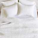 RECYCO Luxury Velvet Quilt Set King Size Bedding Sets, Ultra Soft Velvet Comforter Set, Lightweight Channel Box Stitch Oversized Bedspread Coverlet for All Season, with 2 Shams, Bright White