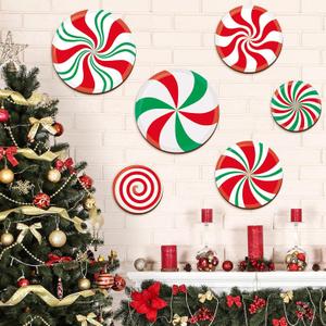 Whaline 6Pcs Christmas Candy Wooden Wall Decor Red Green Peppermint Candy Wood Wall Art Sign with Hook for Home Farmhouse Xmas Hanging Ornament