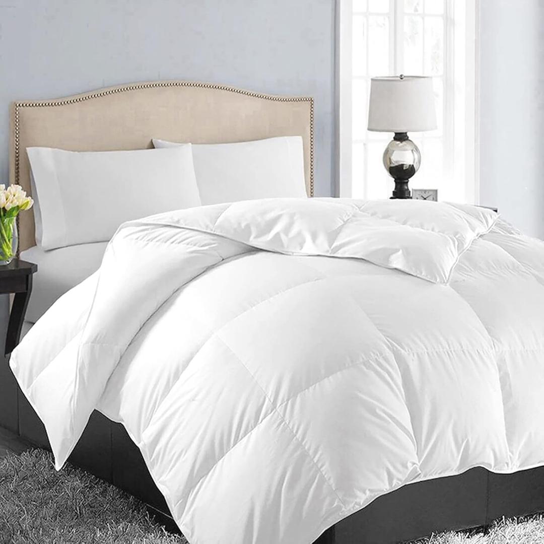 EASELAND King Size Down Alternative Comforter - Quilted Duvet Insert for All Seasons, Soft Lightweight with Corner Tabs, Summer Winter Warm Bedding, White 90x102 Inches