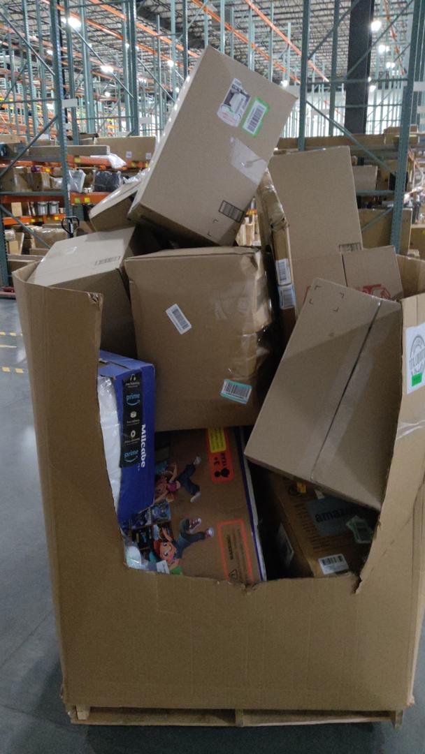 Pallet of Salvage Items