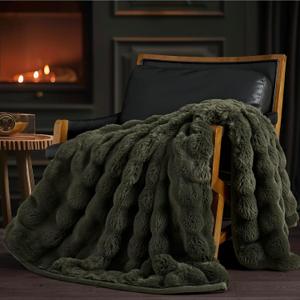 EVERGRACE Ultra Soft Luxury Fluffy Ridgeline Faux Rabbit Fur Throw Blanket, Thick Warm Bubble Throw for Bed, Cozy Plush Reversible Blankets for Couch, Chair, Sofa, Green, 50x60 Inches, 870 GSM
