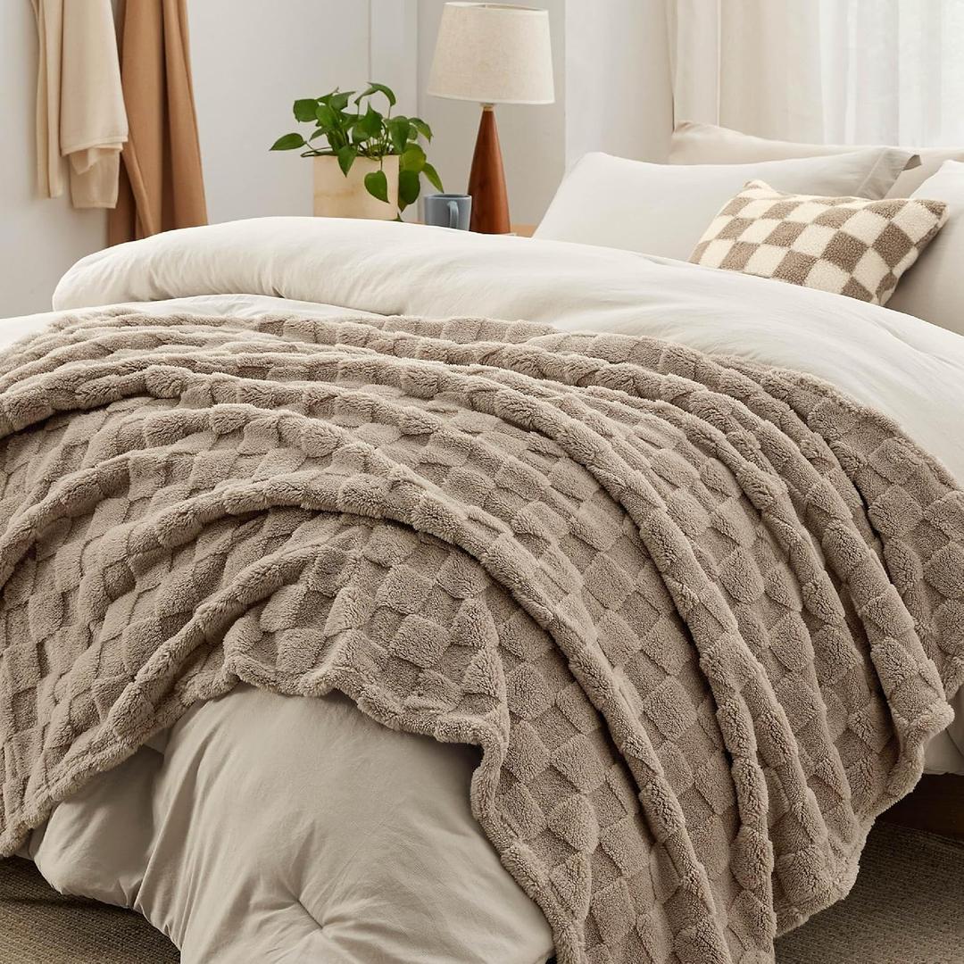 Bedsure Comforter King Size 5 Pieces - King Size Comforter Set with Checkered Throw Blanket and Decorative Pillow, Lightweiget Bedding, All Season Bedding Sets, Linen Beige