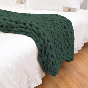 Chunky Knit Blanket Throw, Chenille Throw 40x40 Inch Hand-Knitted Warm Cozy Blanket Thick Throw Blanket, Soft Boho Casual Throw Blanket Sofa Bed Rug Home Decor Gift - Dark Green