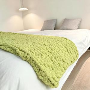 Chunky Knit Blanket Throw 40"40", Chenille Throw Blankets, Handmade Warm & Cozy Blanket Couch Bed Home Decor, Soft Breathable Fleece Banket, Christmas for Couch Bed Sofa Best Gift (Green)