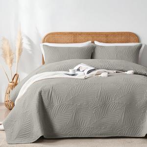 OARAGE Queen Quilt Bedding Set Soft Lightweight Grey Bedspread with Leaf Pattern,Ultrasonic Microfiber Bed Coverlet Full Size for All Season (1 Quilt, 2 Shams)