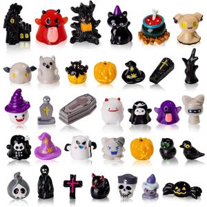 Halloween Mini Resin Figurines for Crafts Tiny Miniature Figures to Hide Pumpkin Ghost Skull Miniatures Bulk for Halloween Party Favors Table Idoor Bag Fillers Garden Dollhouse Decor