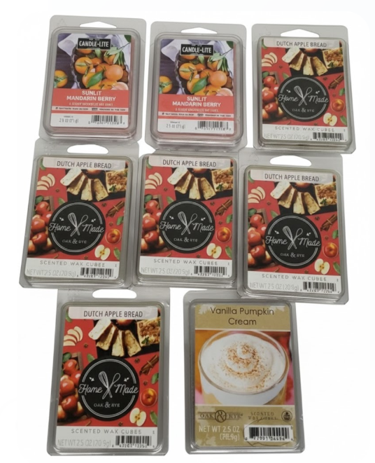 WAX MELTS, 8 PACKS, 5X DUTCH APPLE BREAD, 2X SUNLIT MANDARIN BERRY, 1X VANILLA PUMPKIN CREAM
