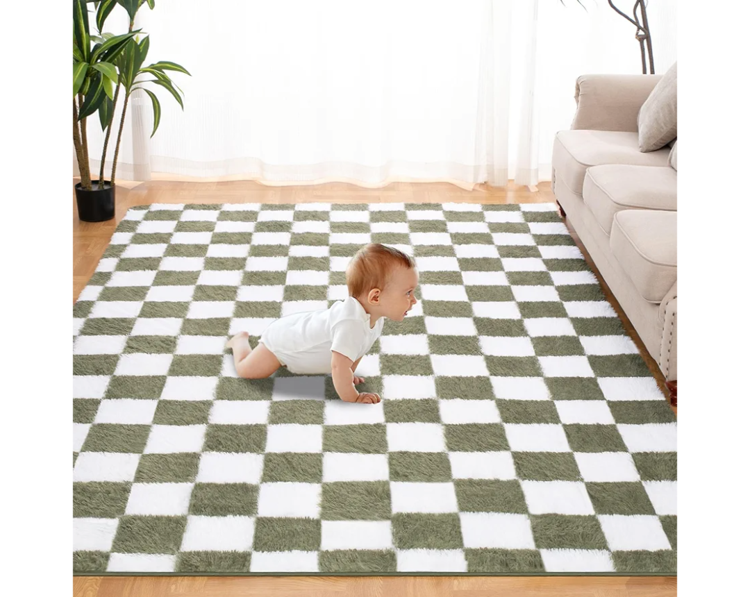 Super Soft Rug for Bedroom, 5x7 Ft Green and White Area Rug Classic Checkered Shaggy Anti-Skid High Pile Soft Fluffy Rug Fuzzy Carpet for Living Room Bedroom Kids Room Nursery, Dorm Home Decor