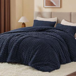 BEDELITE Fluffy King Size Comforter Set - Navy Blue Fleece Soft Comforter for King Size Bed, Luxury Warm Bedding Set for Winter, Fuzzy Bed Set 3 Pieces (1 Comforter, 2 Pillowcases)