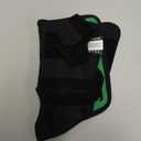 MUELLER Sports Medicine Green Fitted Wrist Brace for Men and Women, Wrist Pain Relief Support, Ideal for Carpal Tunnel, Tendonitis, Arthritis, Black, Right (Large/X-Large (Pack of 1))