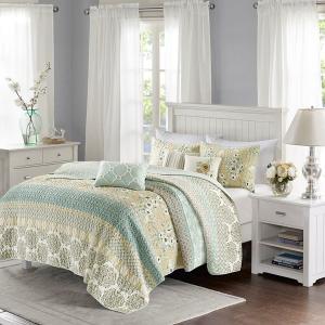 Madison Park Full Queen 6 piece Quilt Set 1 Quilt, 2 Shams, 3 Decorative Pillows