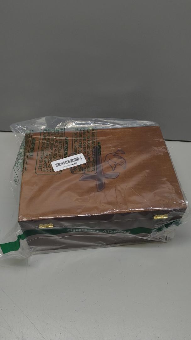 Leinuosen Christian Wooden Cross Keepsake Box 11x7.8x5.1 Inch Religious Memory Storage Box Baptism First Communion Christening Gifts Engraved Joshua 1: 9 Bible Verse for Confirmation Mementos Jewelry