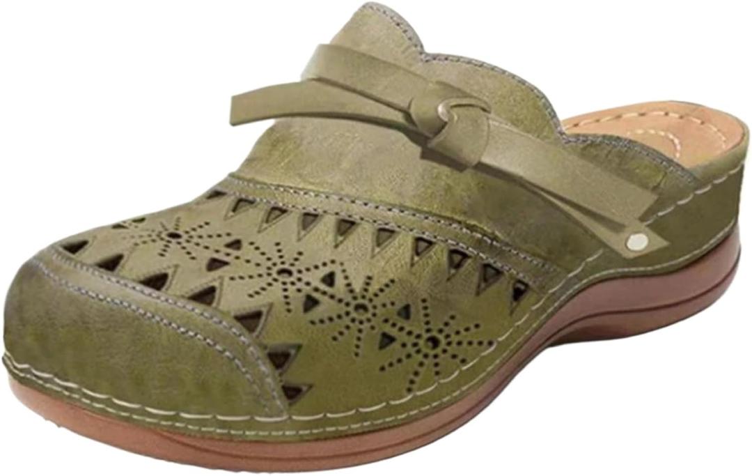 Clogs for Women 2025 Summer Comfortable Wedge Sandals Breathable Hollow Out Closed Toe Slip On Slippers Beach Arch Support Outdoor Slippers Round Platform Shoes (Army Green), 41