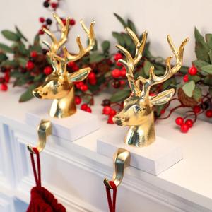 Christmas Stocking Holders for Mantle 3D Reindeer Stocking Hangers Hooks Mantel Garland Clips Metal Grips for Xmas Fireplace Decorations (Set of 2, Gold)