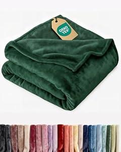 Ultra Soft Fleece Blanket Throw Size - Flannel Fleece Luxury Throw Blanket - Lightweight for Couch Bed Chair - Thick, Warm & Breathable - All Season Cozy Anti-Static Microplush Bedding, Forest Green