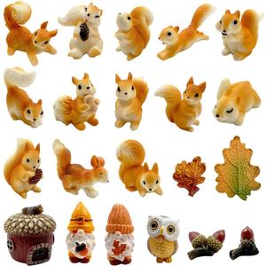 Miniature Squirrel Figurine, 21Pcs Mini Resin Squirrel Figures,Tiny Fall Forest Animals Figurines Fairy Garden Accessories for Outdoor Landscape Garden Lawn Pot DIY Cake Decorations