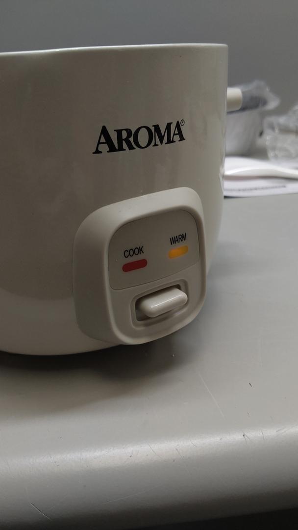 Aroma Housewares 4Cups (Cooked) / 1Qt. Rice & Grain Cooker (ARC302NG), White