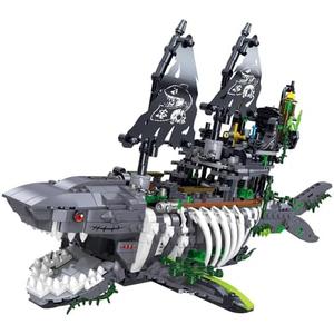 hhohio Pirate Ship Building Toys, Creative Ghost Shark Pirate Ship Building Sets, Jaws Model Ship Building Bricks Set for Kids(1155 PCS)