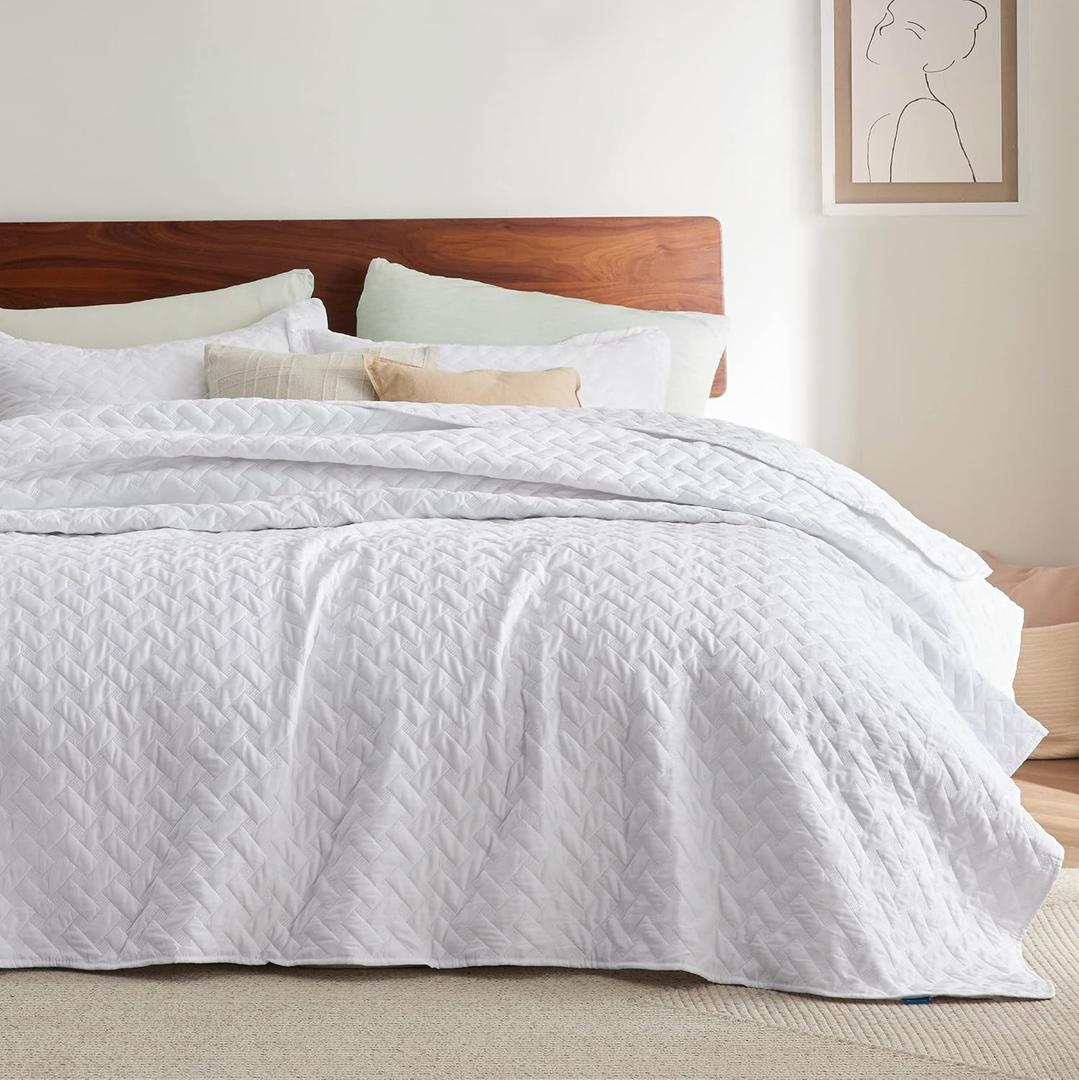 Bedsure Quilts King Size - Lightweight Bedspreads King Size with Basket Weave Pattern, Soft Quilt Bedding Set, White Comforter Set Coverlet for All Seasons with 2 Pillow Shams (King (106" x 96"), 01 - White)