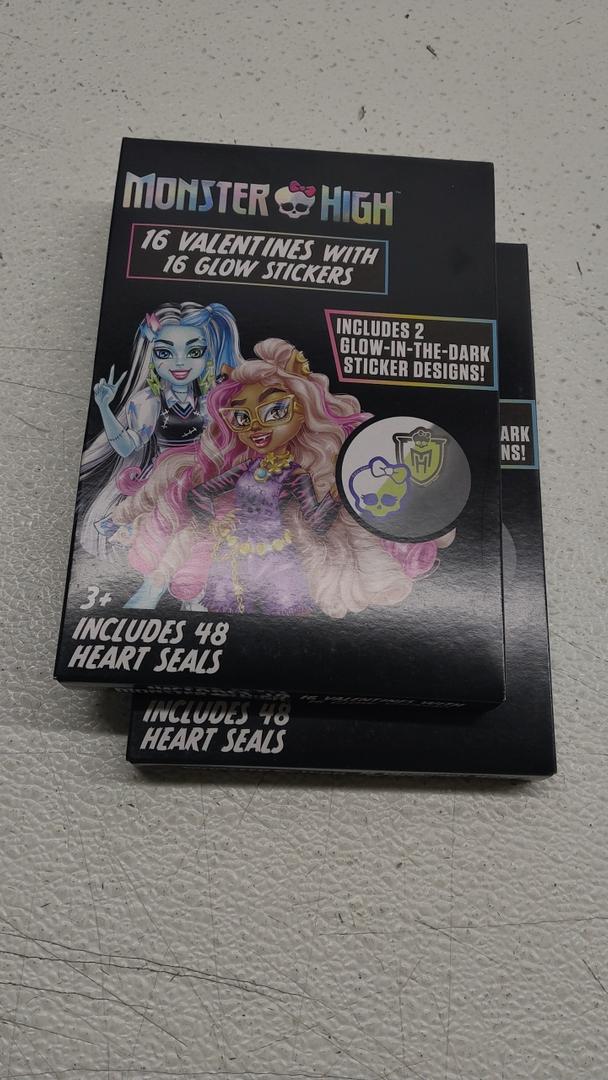 MONSTER HIGH 16 VALENTINES WITH 16 GLOW STICKERS 2PK