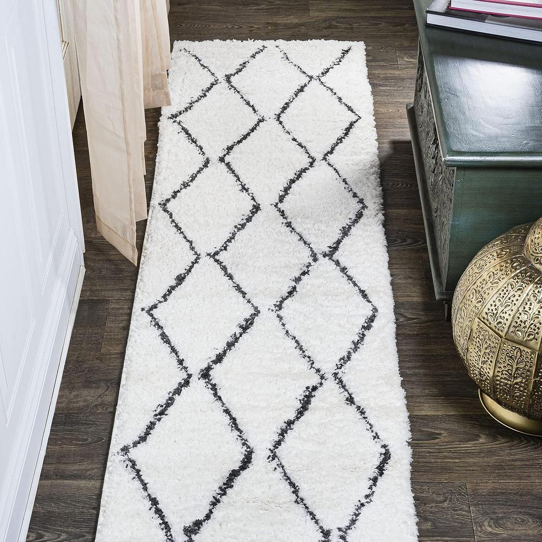 JONATHAN Y Catala Moroccan Diamond Shag White/Gray Runner Rug, 2x8, Bohemian, Contemporary, Easy-Cleaning for Living Room, Bedroom, Kitchen, Pet Friendly, Non-Shedding (MOH405A-28)