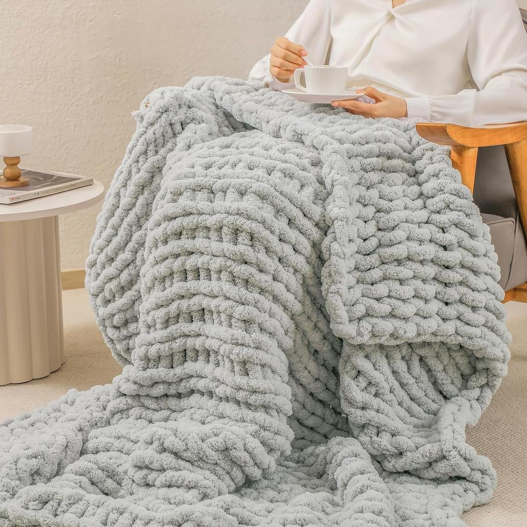 bearberry Chunky Knit Throw Blanket 50x60in Jumbo Chenille Light-Grey