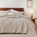 Bedsure Quilts King Size - Lightweight Bedspreads King Size with Basket Weave Pattern, Soft Quilt Bedding Set, Light Beige Comforter Set Coverlet for All Seasons with 2 Pillow Shams (King (106" x 96"))