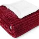 PAVILIA Wine Red Burgundy Sherpa Fleece Throw Blanket for Couch, Soft Plush Fuzzy Blankets, Fluffy Flannel Sherpa Blanket for Sofa, Warm 3D Ribbed Winter Blanket Gift, 50x60 inches