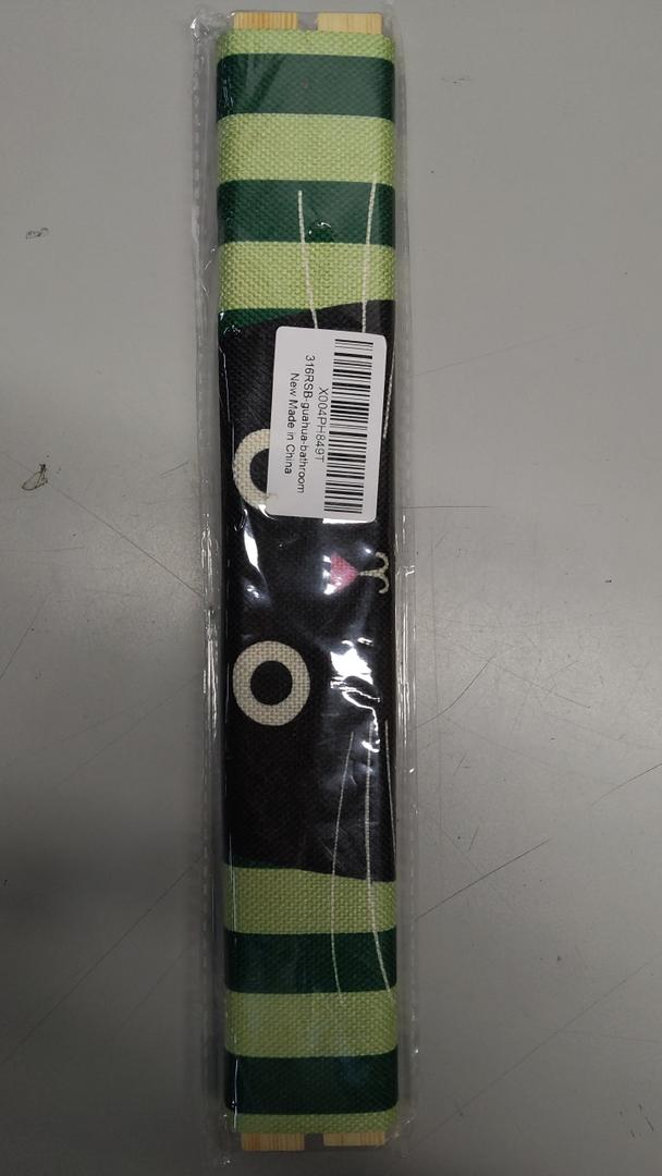 Black Cat With Green On Sides, Bathroom Design 