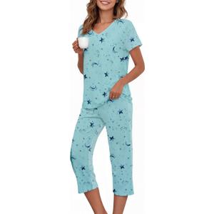 Women Short Sleeve Pajama Set Tops with Capri Pants Cartoon Print Sleep Shirt Two Piece Sleepwear Pj Set Green Star L