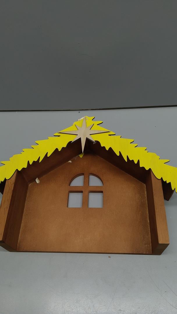 Wesiti Christmas Wooden Nativity Manger Wood Nativity Scene with Roof Star 13,5 x 10.5'' for Inside 7 Inch Scale Holy Family Wooden Stable Creche Home Desk Decor (Without Figurines)