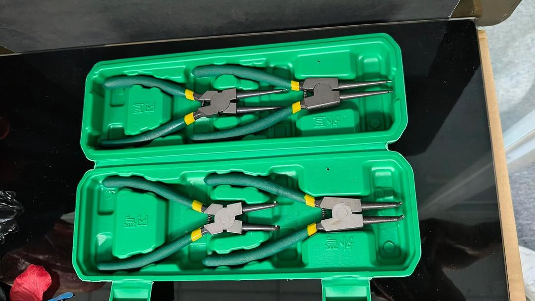4-piece Snap Ring Plier Set, 7 in (17.8 cm) Round Nose C-Clamp, for Snap Ring Removal, with green Storage Case