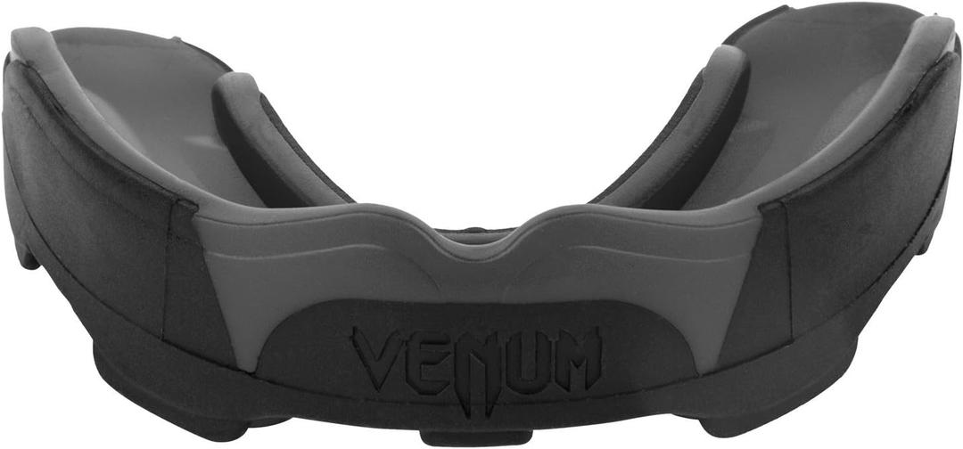 Venum Predator Mouthguard - Black