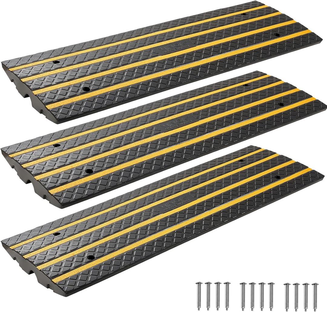 VEVOR Car Driveway Rubber Curb Ramp, 33069 lbs Load Capacity, 2.6 inch Rise Curbside Bridge Ramp with Yellow Reflective Strips, Suitable for Loading Dock, Warehouse, Garage, Sidewalk (3 Pack)