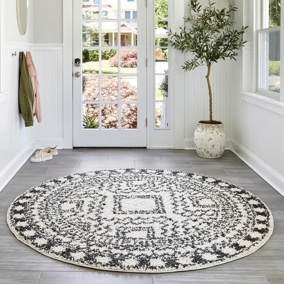 Nuloom Vasiliki Off-White/Charcoal, 4' Round, Moroccan Shag, Tassel, Soft and Plush, High Traffic, Stain Resistant, Easy Clean, Durable Area Rug for Bedroom, Living Room, Dining Space, Den, Foyer
