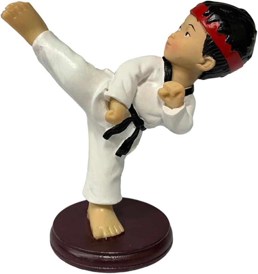 LOGOFUN Karate Boy Ornament Taekwondo Character Doll Karate Taekwondo Figurine Resin Crafts for Office Car Mini Decoration