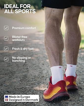 DANISH ENDURANCE Quarter Athletic Socks, Anti-blister for Men & Women, 4-Pack (Medium, Multicolor (2X Black, 2 X White)