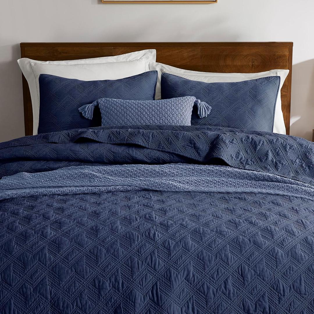 WDCOZY 100% Cotton King Size Quilt Set - Navy Blue Pre-Washed Soft Lightweight Modern Bedspread, Farmhouse Country Rustic Coverlet, Textured Like Linen, Shabby Chic Gauze Bedding, 3 Pieces (King (106"x96"))