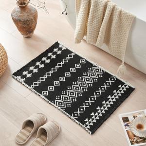 Douceur Boho Bath mat for Bathroom Floor Non Slip, Acrylic Blend Cute Bath Rugs with Tassels, Tribal Ethnic Pattern Farmhouse Bathroom Rugs, 15.7" x 23.6", Black