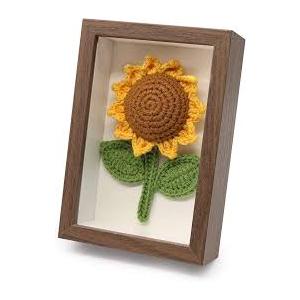 Marvogo Crochet Bouquets Photo frame, crochet sunflower, Hand-Knitted Yarns to Make Sunflower Photo frame,Home & Office for Wall Wall Decor,Desktop decoration