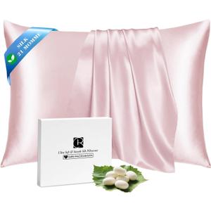 Ravmix Silk Pillow Cases with Zipper, 21momme Mulberry Silk Pillowcase for Hair Skin Health, Soft Smooth Breathable Cool Pillow Cover for Beauty Sleep with Gift Box 1PC(Standard 20"x26", Soft Pink)