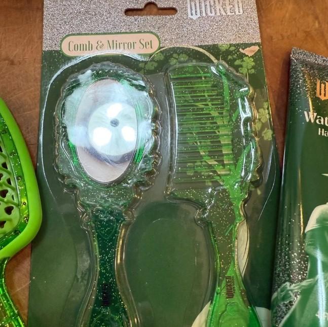 4 x Wicked Comb And Mirror Set