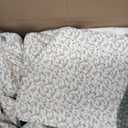 vctops Farmhouse Green 2 Piece Embroidered Floral Quilted Bedspread Quilt Set 100% Cotton Reversible Patchwork Coverlet Set 1 Quilt and 1 Pillow Sham (Green,Twin)