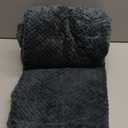 PAVILIA Emerald Green Throw Blanket for Couch Bed, Soft Fleece Throws for Sofa Chair, Fuzzy Waffle Textured Blanket, Cozy Warm Lightweight All Season Blanket Throw, 50x60